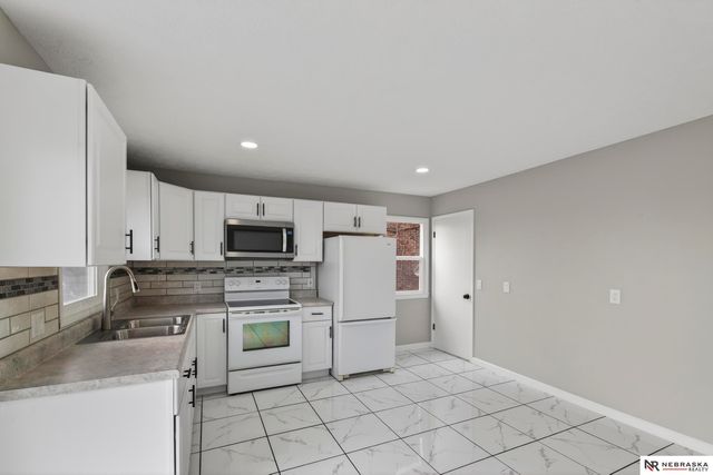 6325 N 31st Avenue, Omaha, NE 68111