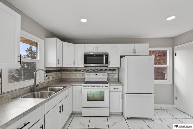 6325 N 31st Avenue, Omaha, NE 68111