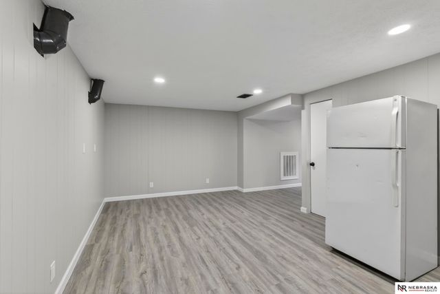 6325 N 31st Avenue, Omaha, NE 68111