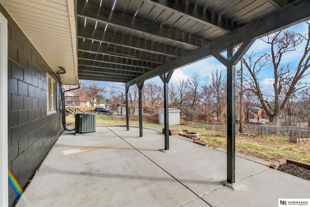 6325 N 31st Avenue, Omaha, NE 68111