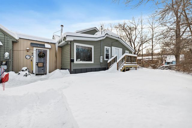 11 Putnam Road, Newport, NH 03773