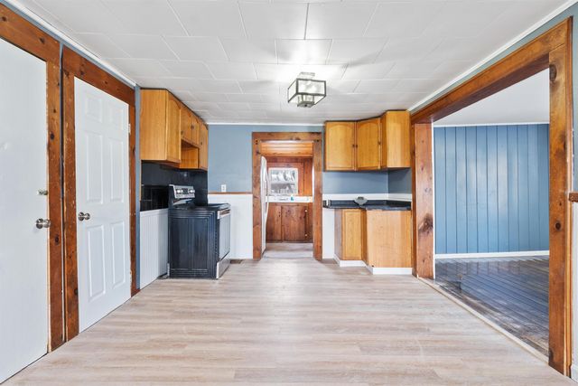 11 Putnam Road, Newport, NH 03773