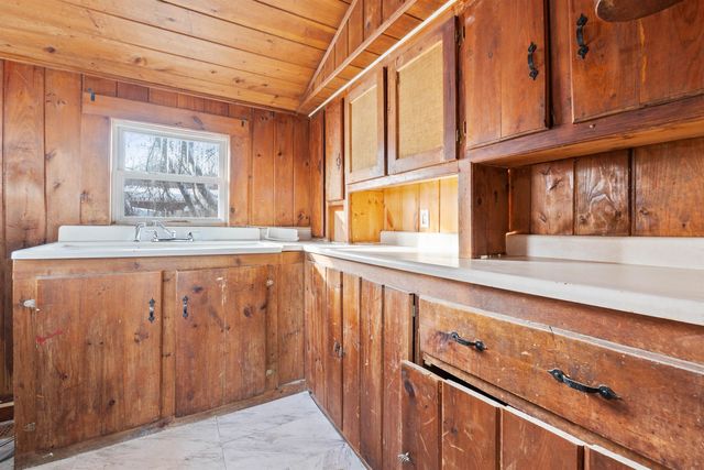 11 Putnam Road, Newport, NH 03773