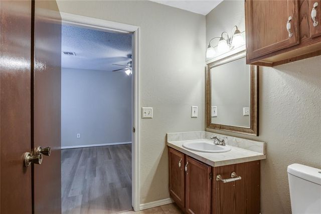 12316 SW 14th Street, Yukon, OK 73099