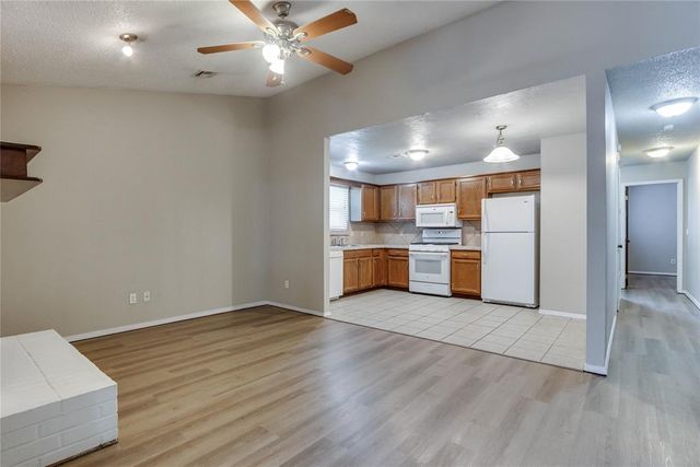 12316 SW 14th Street, Yukon, OK 73099