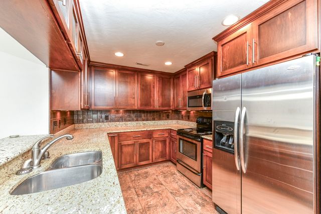 8690 Jaffa Court West Drive 35, Indianapolis, IN 46260