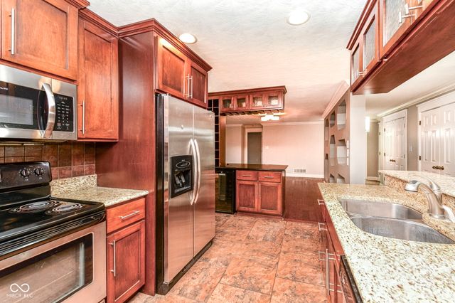 8690 Jaffa Court West Drive 35, Indianapolis, IN 46260