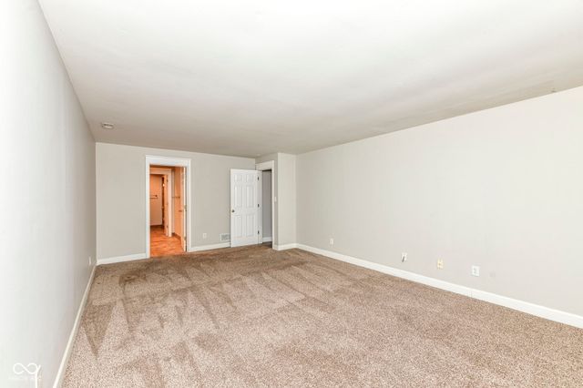 8690 Jaffa Court West Drive 35, Indianapolis, IN 46260