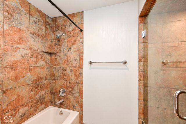 8690 Jaffa Court West Drive 35, Indianapolis, IN 46260