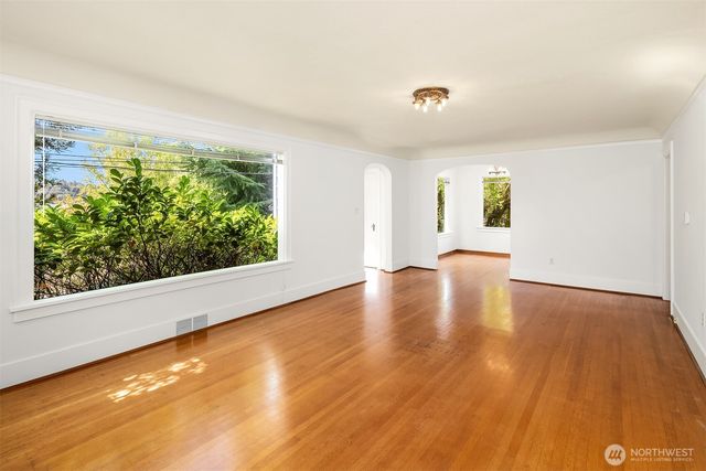 3838 38th Avenue S, Seattle, WA 98118