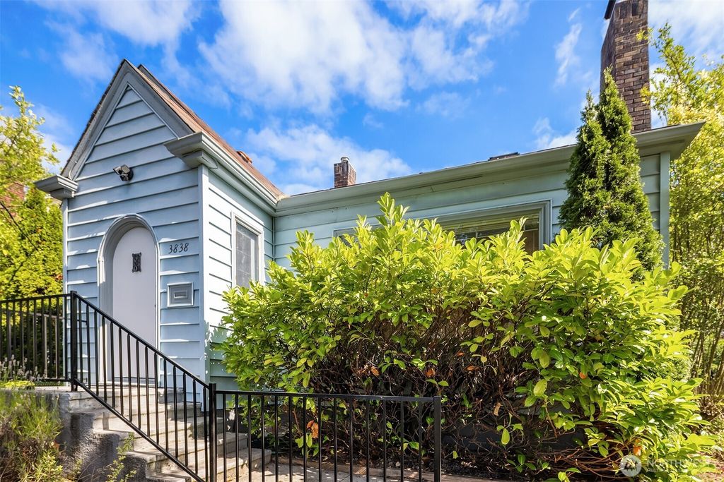 3838 38th Avenue S, Seattle, WA 98118