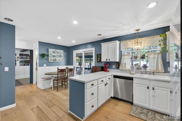 9 Carriage Way W, St Peters, MO 63376