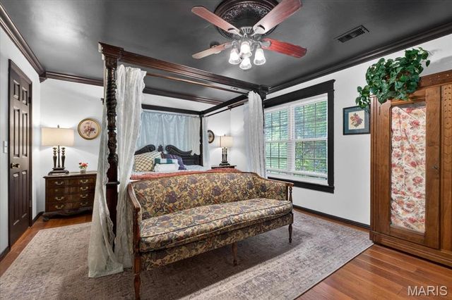 9 Carriage Way W, St Peters, MO 63376