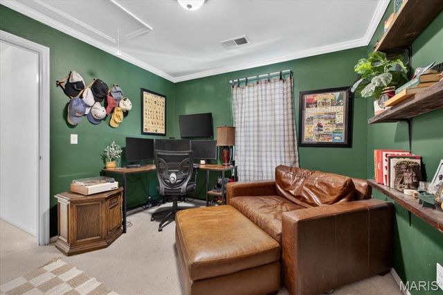 9 Carriage Way W, St Peters, MO 63376
