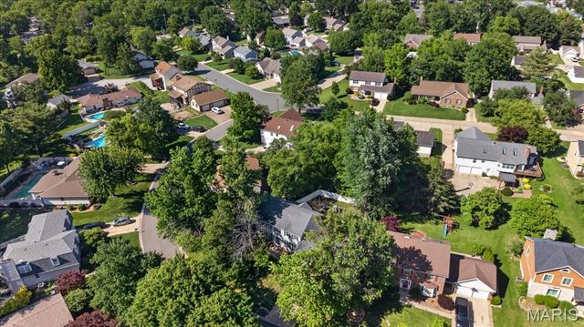 9 Carriage Way W, St Peters, MO 63376