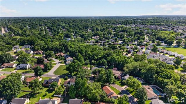 9 Carriage Way W, St Peters, MO 63376