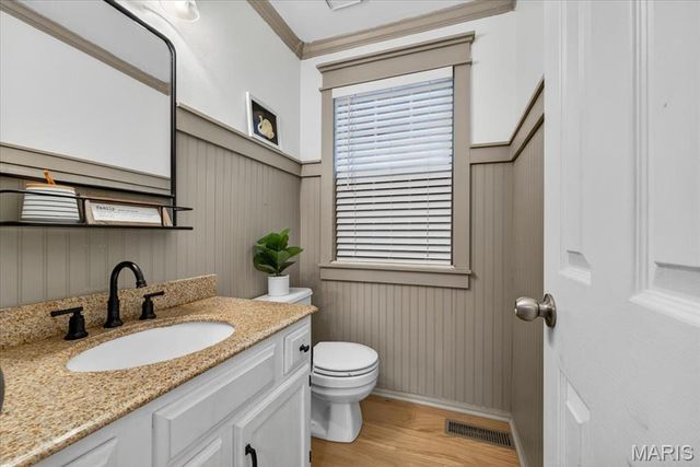 9 Carriage Way W, St Peters, MO 63376