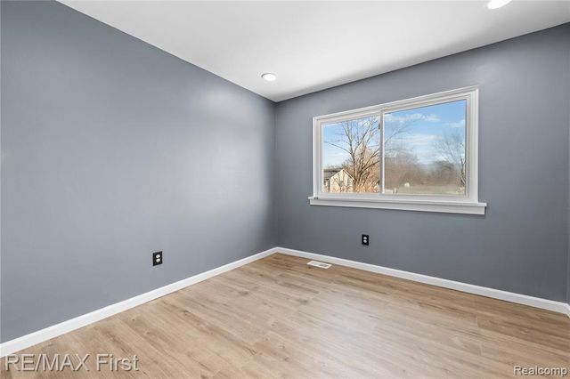 4306 Tallman Drive, Troy, MI 48085