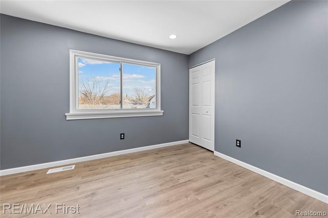 4306 Tallman Drive, Troy, MI 48085