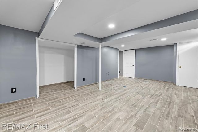 4306 Tallman Drive, Troy, MI 48085