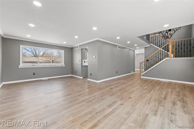 4306 Tallman Drive, Troy, MI 48085