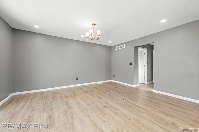 4306 Tallman Drive, Troy, MI 48085