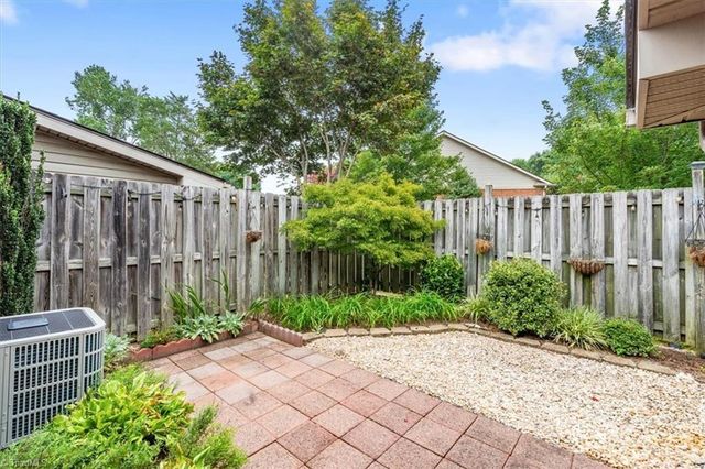 656 Sonoma Lane, High Point, NC 27265