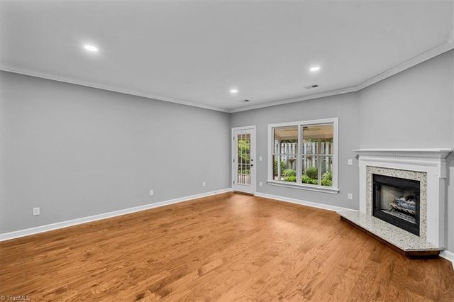 656 Sonoma Lane, High Point, NC 27265