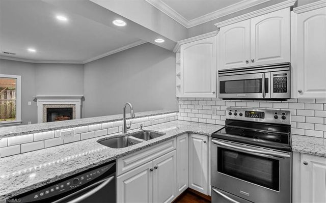 656 Sonoma Lane, High Point, NC 27265
