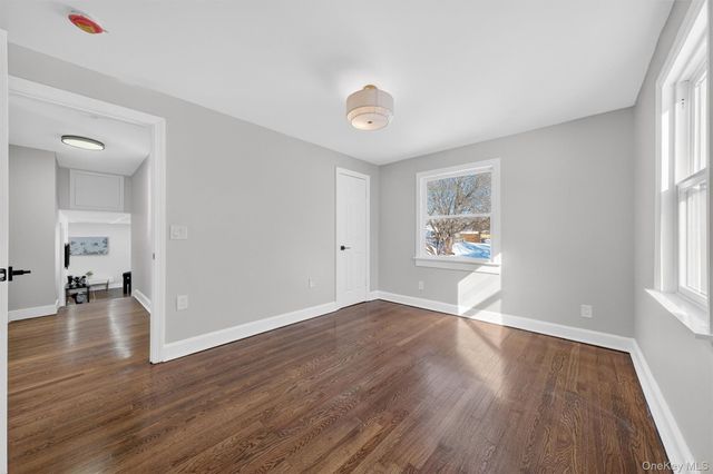 27 Franklin Road, Hyde Park, NY 12538