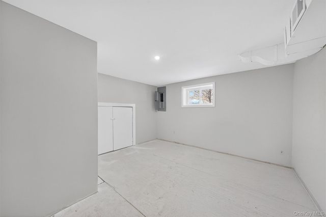 27 Franklin Road, Hyde Park, NY 12538