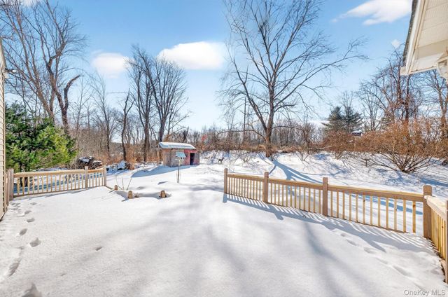 27 Franklin Road, Hyde Park, NY 12538