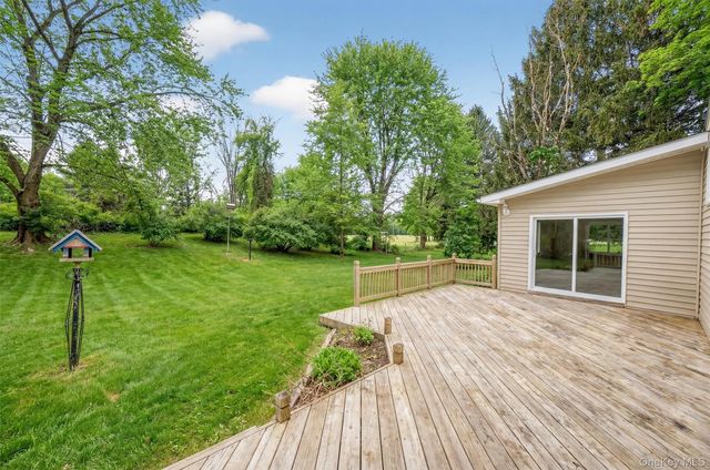 27 Franklin Road, Hyde Park, NY 12538