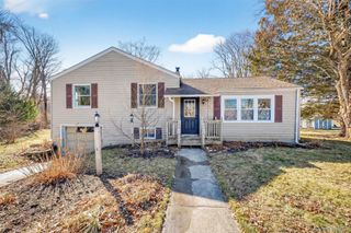 27 Franklin Road, Hyde Park, NY 12538