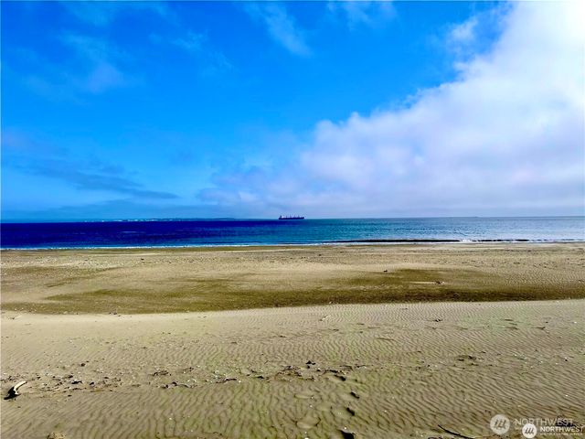 10 Ocean Lane, Ocean Shores, WA 98569