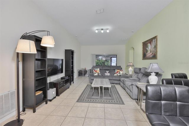 10806 WHITECAP DRIVE, Riverview, FL 33579