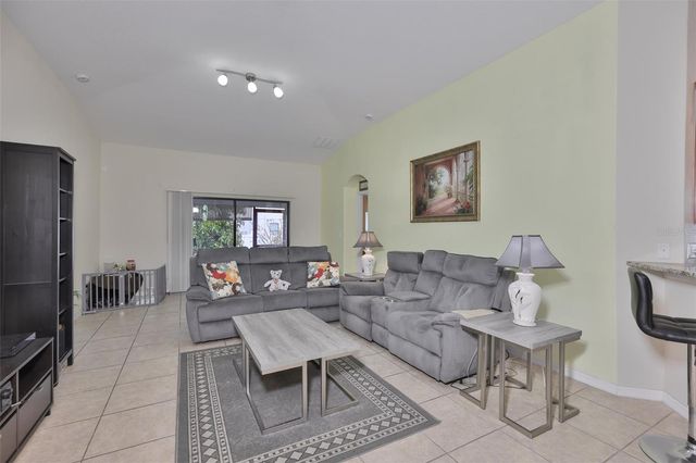 10806 WHITECAP DRIVE, Riverview, FL 33579