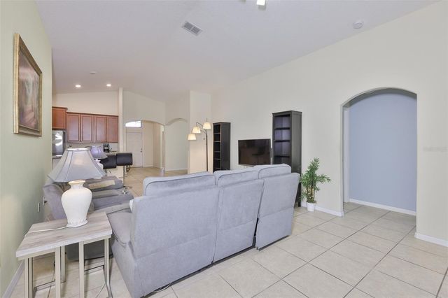 10806 WHITECAP DRIVE, Riverview, FL 33579