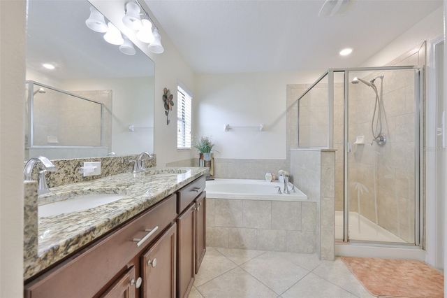 10806 WHITECAP DRIVE, Riverview, FL 33579