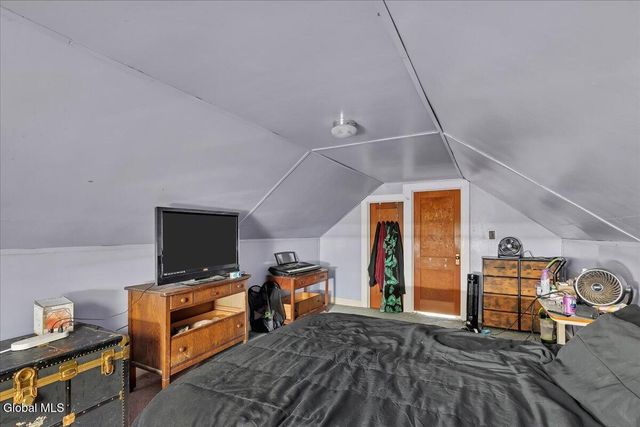 1034 Wallace Avenue, Rotterdam, NY 12306