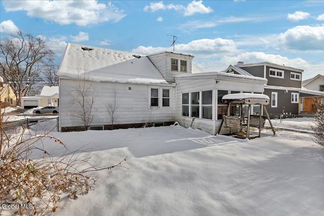 1034 Wallace Avenue, Rotterdam, NY 12306