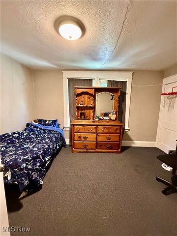 492 N Ellsworth Avenue, Salem, OH 44460