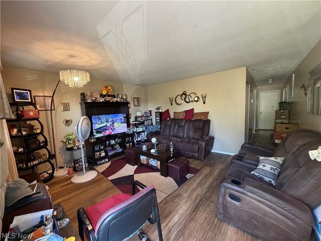 362 Brace Avenue, Elyria, OH 44035