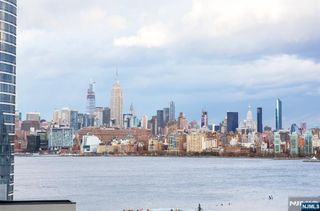 20 Newport Parkway 1209, Jersey City, NJ 07310
