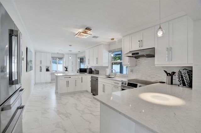 4104 NE 21st Avenue, Fort Lauderdale, FL 33308