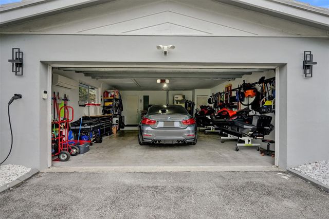 4104 NE 21st Avenue, Fort Lauderdale, FL 33308