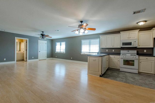 1306 Tupelo Court, Jacksonville, AR 72076