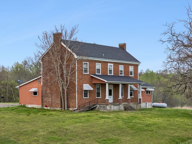 857 Davenport Rd, Cumberland City, TN 37050