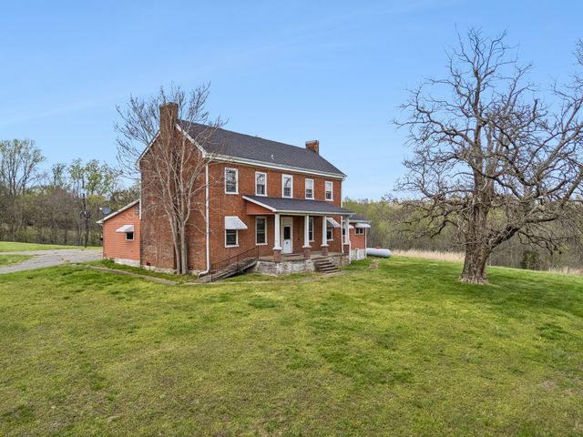 857 Davenport Rd, Cumberland City, TN 37050