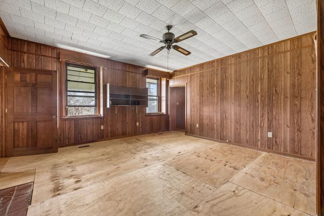 857 Davenport Rd, Cumberland City, TN 37050